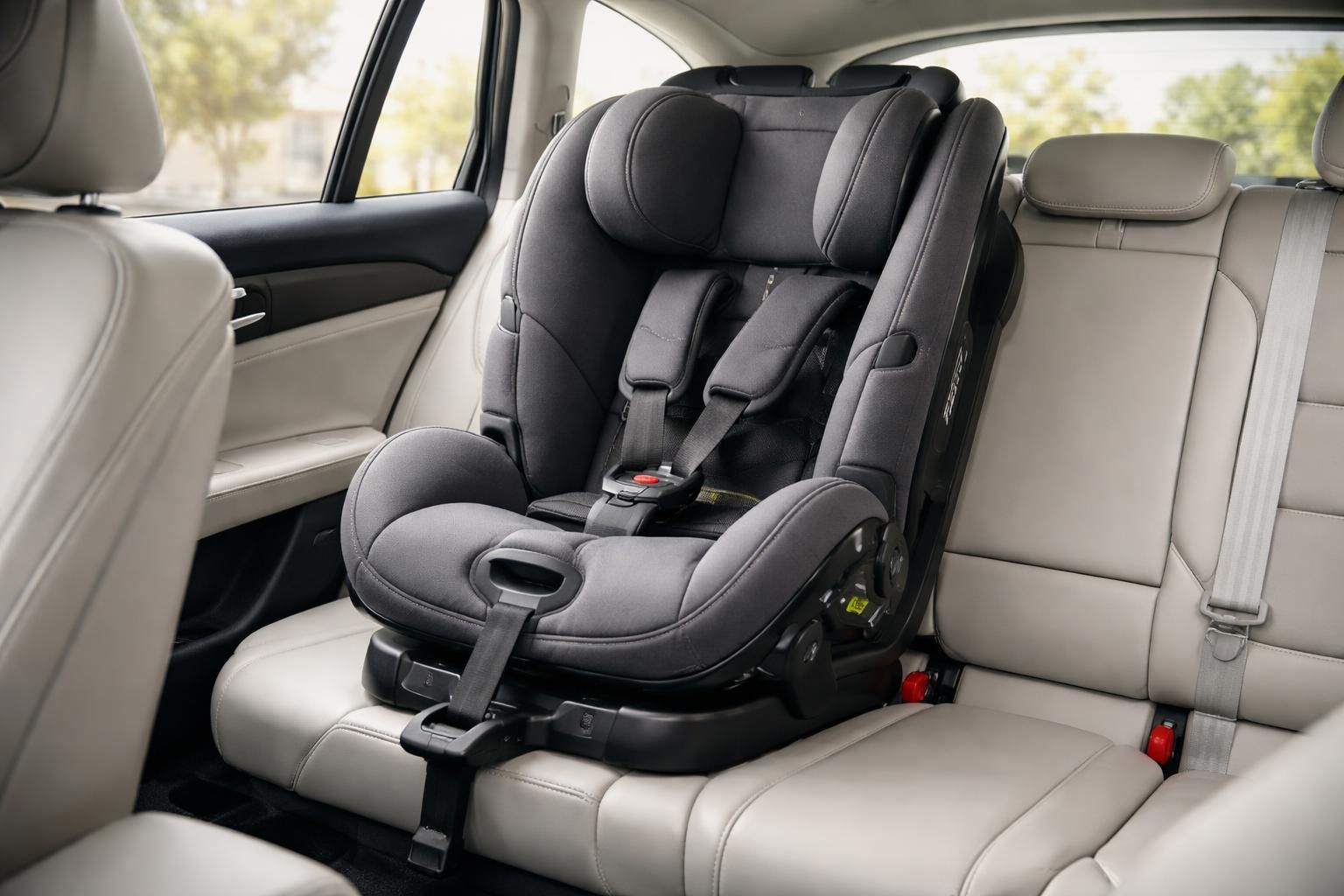 découvrez les caractéristiques innovantes de l'axkid minikid 2.0, un siège auto sécurisé et facile à utiliser pour protéger vos enfants lors de tous vos déplacements.